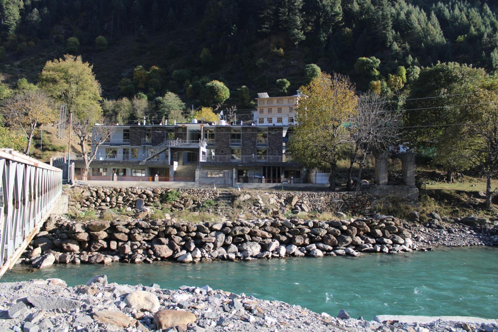 River Garden Hotel And Resort Naran Exterior photo
